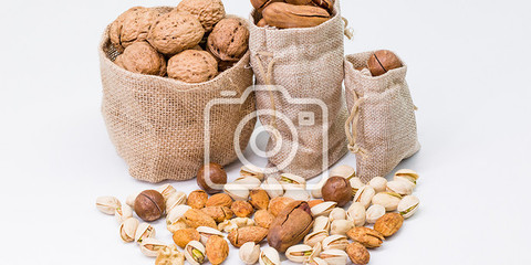 俯瞰堅果盛宴 核桃、開心果、巴旦木與夏威夷果的品鑒之旅